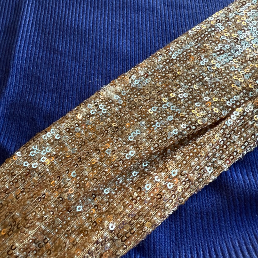 Meshki Kirstie One Shoulder Sequin
Mini Dress Gold - Picture 4 of 7